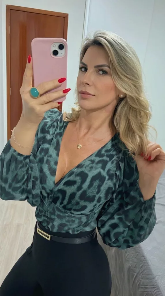 Photo de ariane44, 44 ans, soumise à Lille